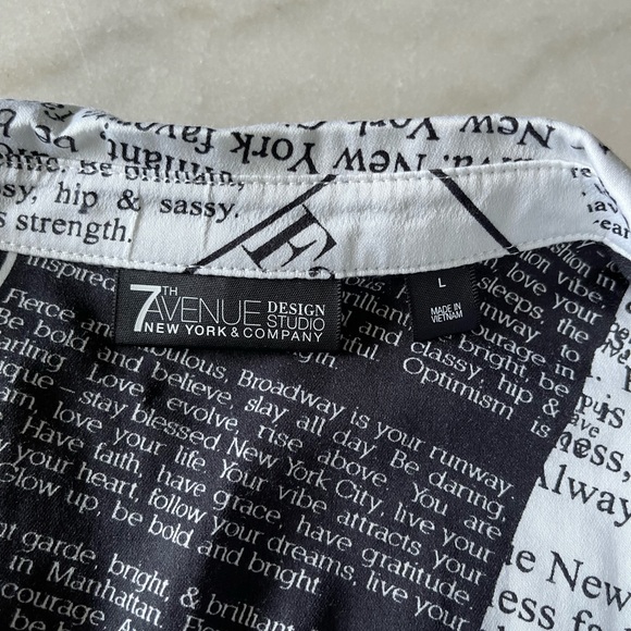 Women’s button down shirt - Picture 2 of 4